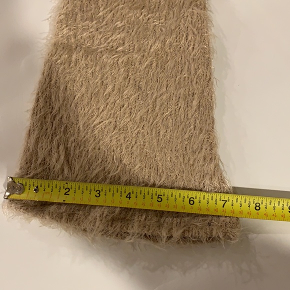 Fuzzy Cropped sweater top beige neutral - Picture 13 of 13